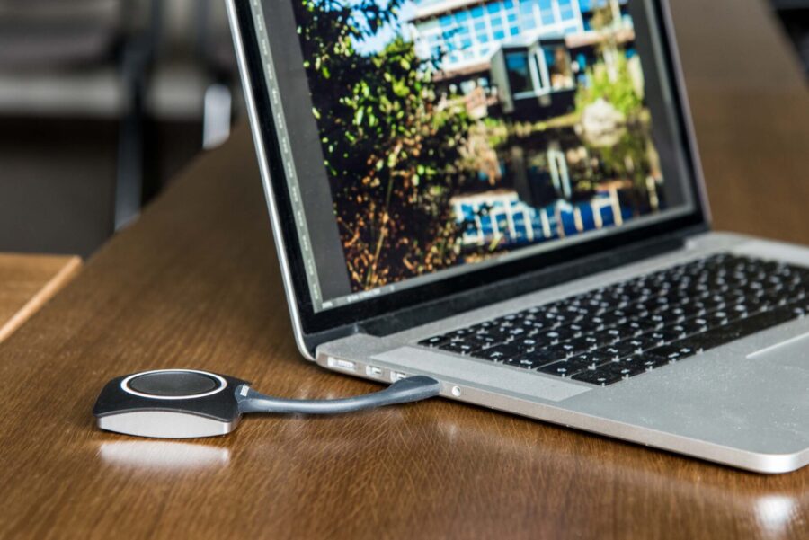 Aktern has both wired and wireless broadband connectivity