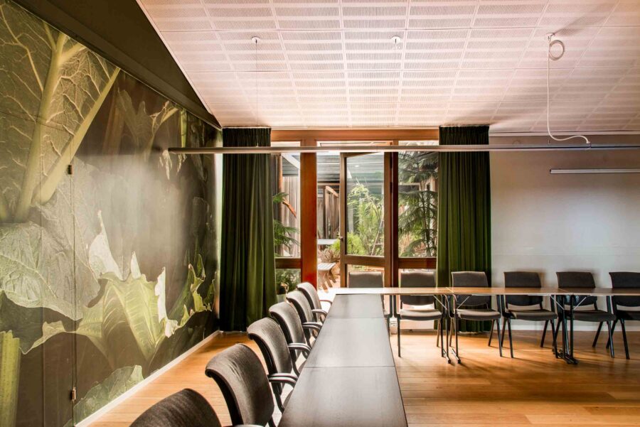 Conference room with access to the orangery
