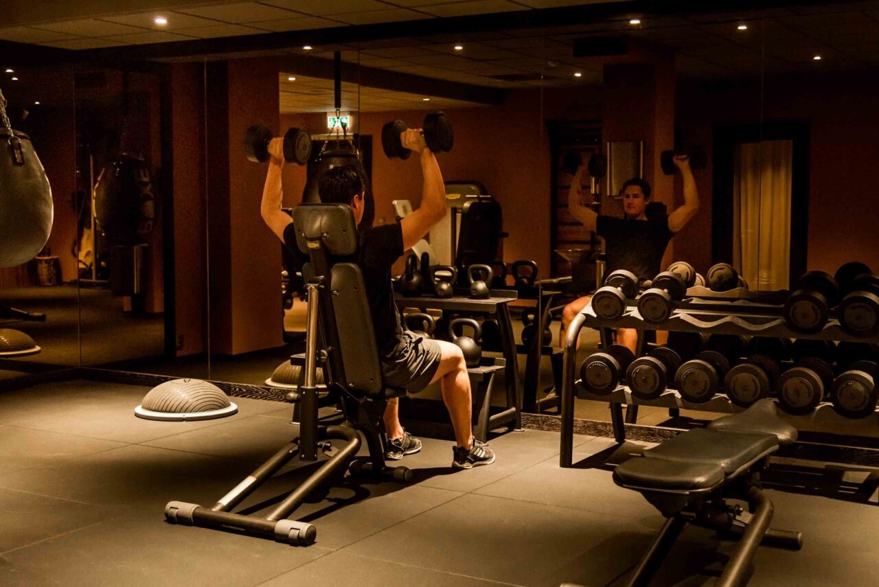 man i gym på arken hotel & art garden spa