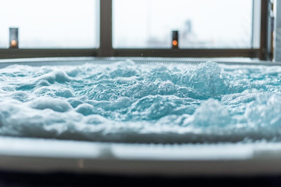 Bubbelpool på Art Garden Spa