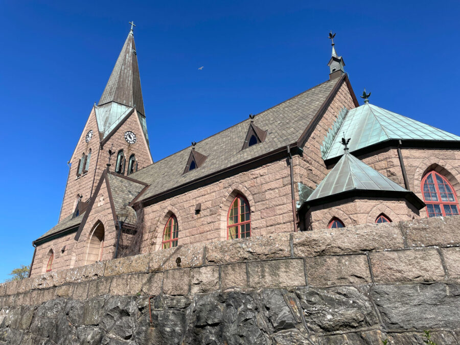 Kyrkan på Öckerö i Göteborgs skärgård.